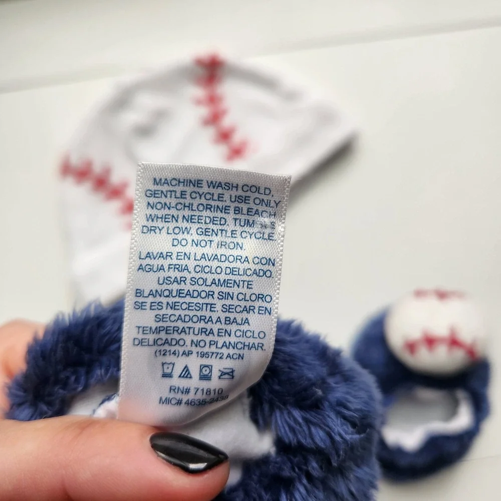 Baby‎ Baseball Hat and Fuzzy Booties Set size 0-6M White Navy Red